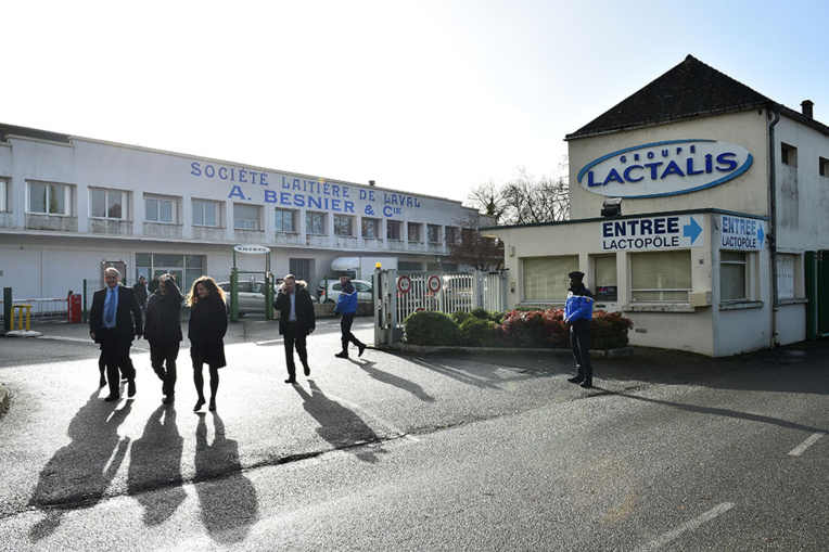 Affaire Lactalis: des parents portent plainte après le vol d'un ordinateur à la répression des fraudes Affaire Lactalis: des parents portent plainte après le vol d'un ordinateur à la répression des fraudes