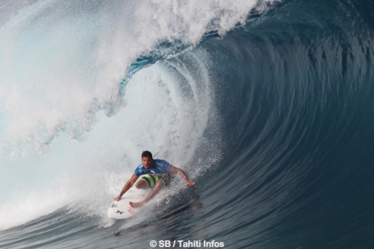Michel Bourez est actuellement le surfeur pro français le mieux classé