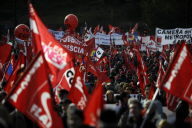 Des dizaine de milliers de manifestants à Rome contre le gouvernement Berlusconi, le 27 novembre