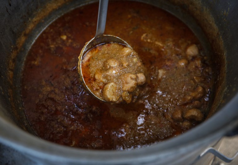 En Serbie, concours de cuisine de testicules