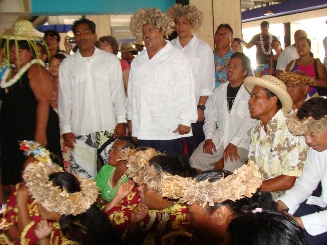 Et en chanson, dans la pure tradition Polynésienne