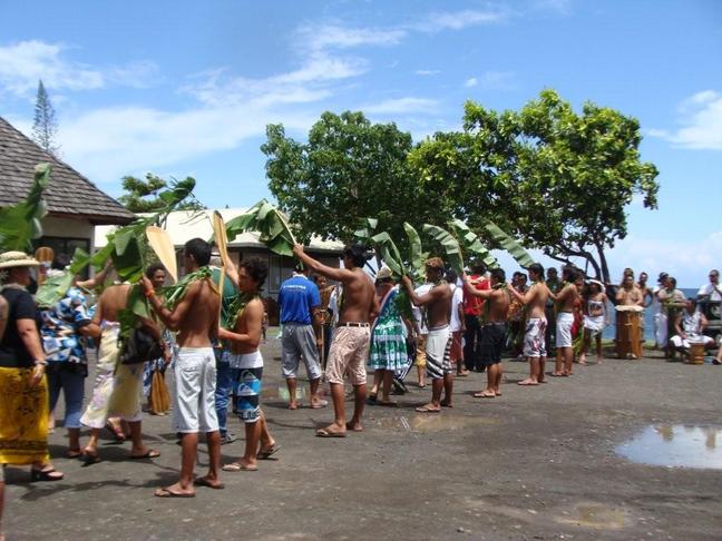 et sa population les attendaient