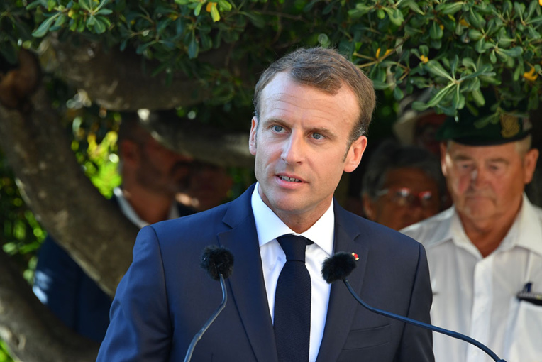 Macron reprend l'initiative après un été calamiteux Macron reprend l'initiative après un été calamiteux