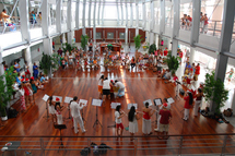 Concert dans le grand hall du nouvel hôpital De la musique et de la joie pour les enfants malades !