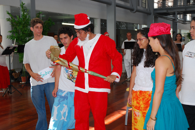 Concert dans le grand hall du nouvel hôpital De la musique et de la joie pour les enfants malades !
