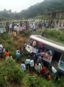 Inde: 50 morts dans un accident de bus Inde: 50 morts dans un accident de bus