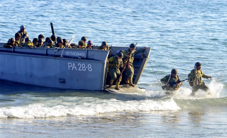 Orphelin et fils de GI: un Français et son demi-frère américain se retrouvent grâce à l'ADN Orphelin et fils de GI: un Français et son demi-frère américain se retrouvent grâce à l'ADN