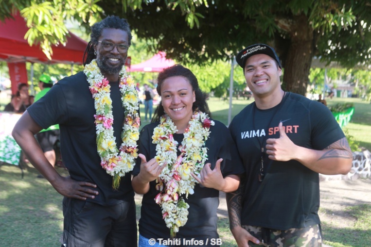 Anne-Caroline Graffe entourée de Daouda Karaboué et Christian Wang Sang copie