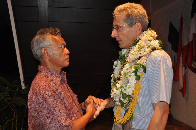 Adoplhe Colrat reçoit les personnalités à l'occasion de son départ prochain