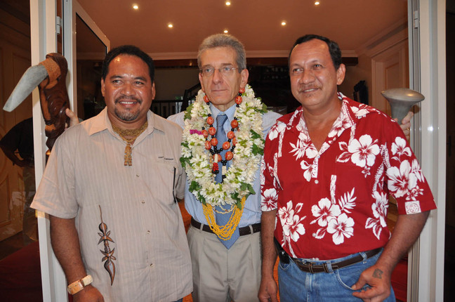 Adoplhe Colrat reçoit les personnalités à l'occasion de son départ prochain