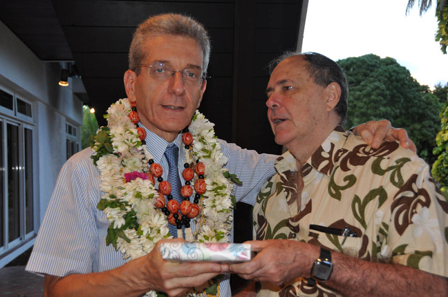 Adoplhe Colrat reçoit les personnalités à l'occasion de son départ prochain