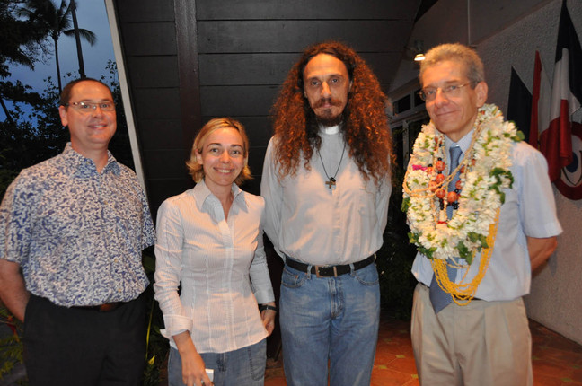 Adoplhe Colrat reçoit les personnalités à l'occasion de son départ prochain