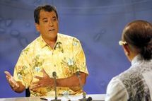 EDOUARD FRITCH SUR LE PLATEAU DE POLYNÉSIE PREMIÈRE