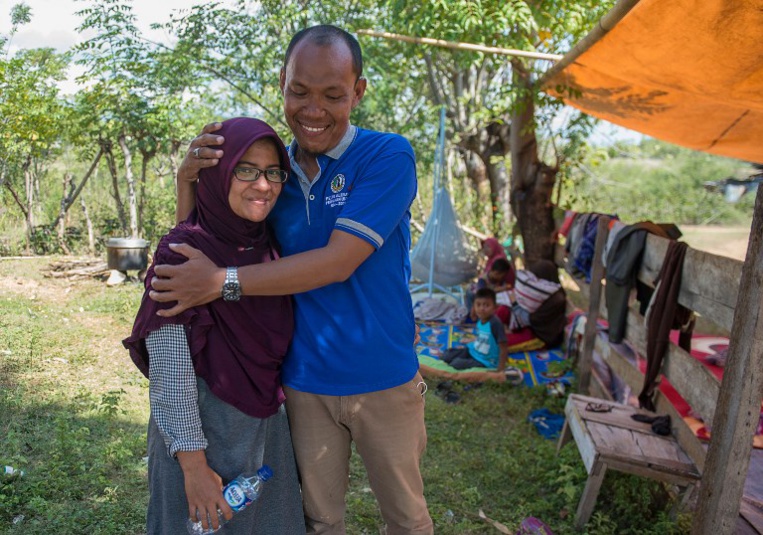 Lueur d'espoir en Indonésie avec les retrouvailles d'un couple séparé par le tsunami