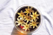 Le Monoï de Tahiti®, un trésor culturel, mais aussi un vrai atout économique