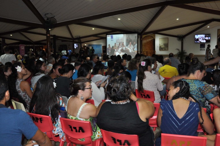 Plus de 800 personnes ont fait le déplacement pour assister à l’événement. Plus de 800 personnes ont fait le déplacement pour assister à l’événement.