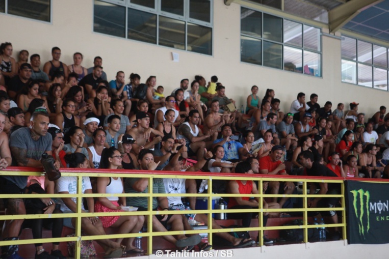 Le public est venu nombreux au gymnase de Arue Le public est venu nombreux au gymnase de Arue