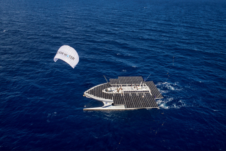 Le catamaran Race for Water est en Polynésie pour un mois. Le catamaran Race for Water est en Polynésie pour un mois.