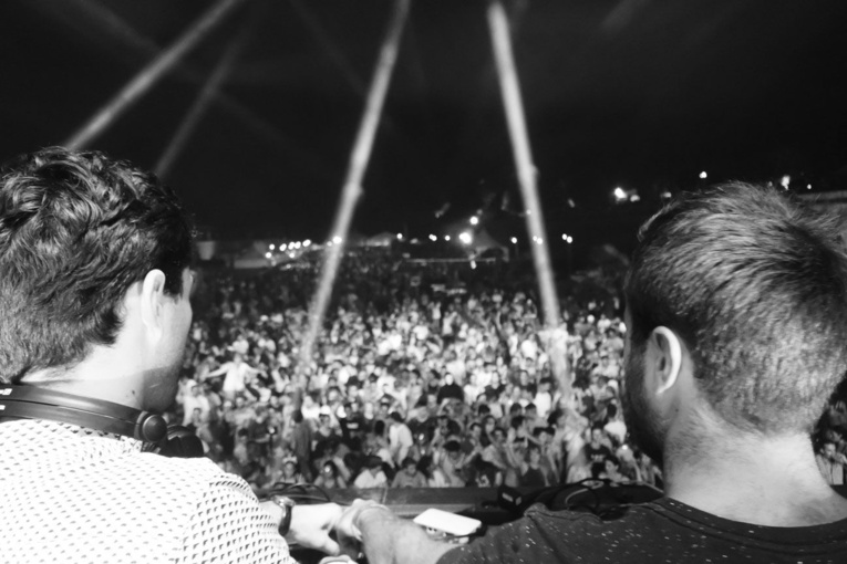 "Pool party" et électro avec le duo Bon entendeur "Pool party" et électro avec le duo Bon entendeur