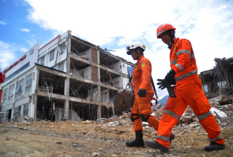 Séisme en Indonésie: les autorités mettent fin aux recherches à Palu Séisme en Indonésie: les autorités mettent fin aux recherches à Palu