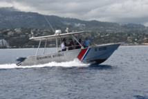 La brigade nautique mènet quotidiennement des missions de surveillance des plans d'eau depuis l'arrivée des premières baleines dans nos eaux. La brigade nautique mènet quotidiennement des missions de surveillance des plans d'eau depuis l'arrivée des premières baleines dans nos eaux.