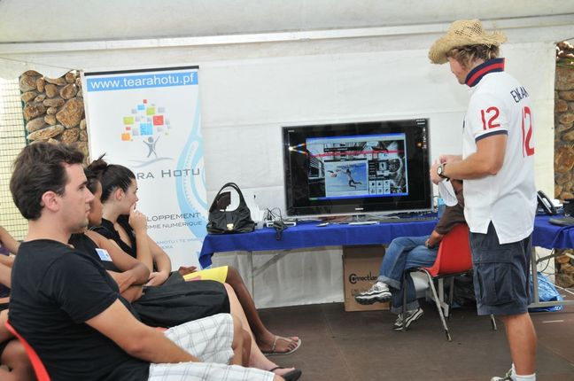 Présentation du site internet  www.actionjeunesse.pf au FIFO