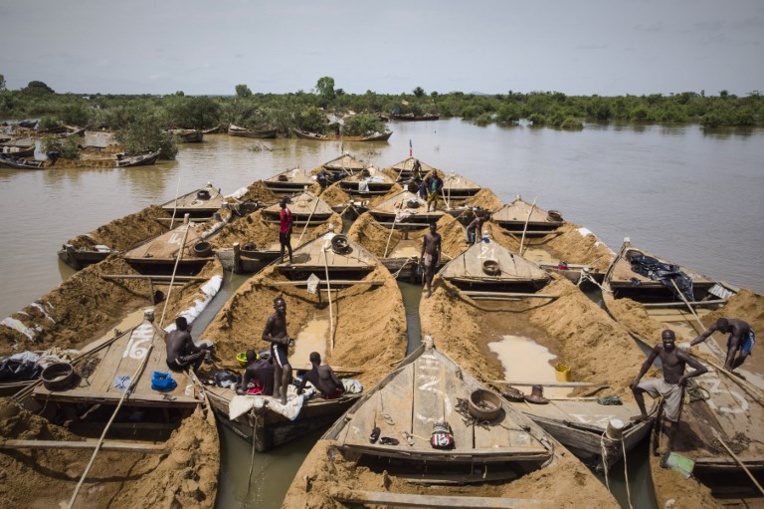 Mali: 26 morts dans le chavirement de pirogues