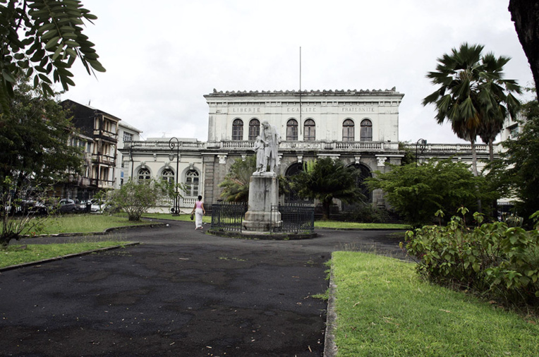 Martinique: début lundi du procès du meurtrier présumé d'une enseignante Martinique: début lundi du procès du meurtrier présumé d'une enseignante