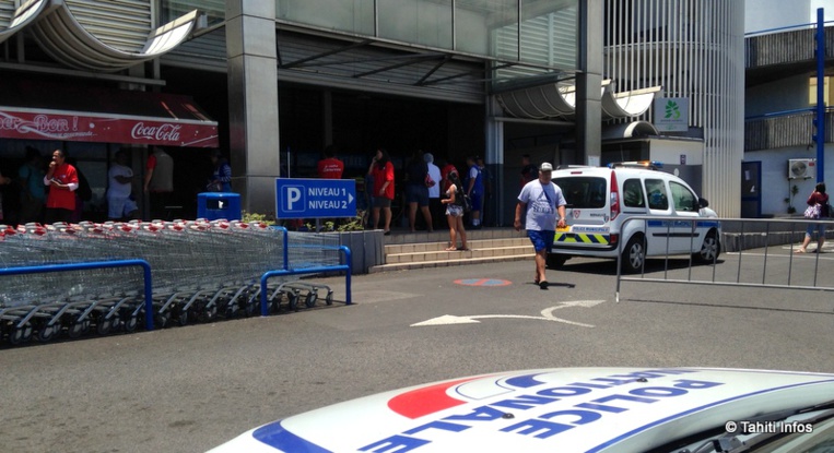 Hyper U fermé après un début d'incendie Hyper U fermé après un début d'incendie