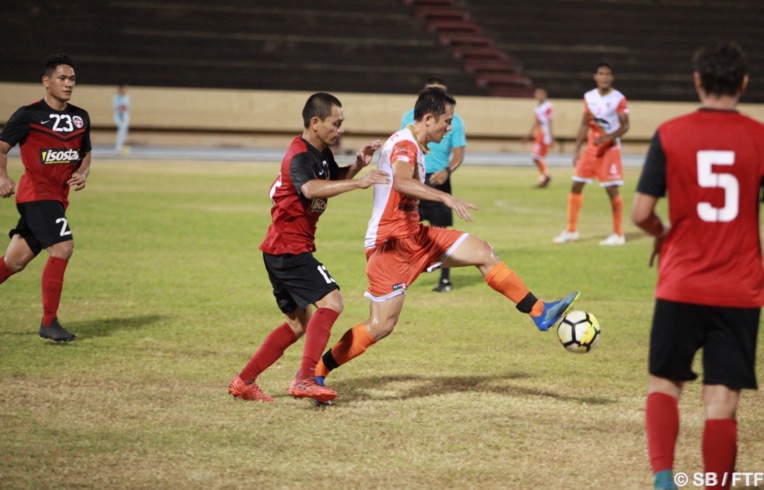 Raimana Li Fung Kuee dans ses œuvres Raimana Li Fung Kuee dans ses œuvres