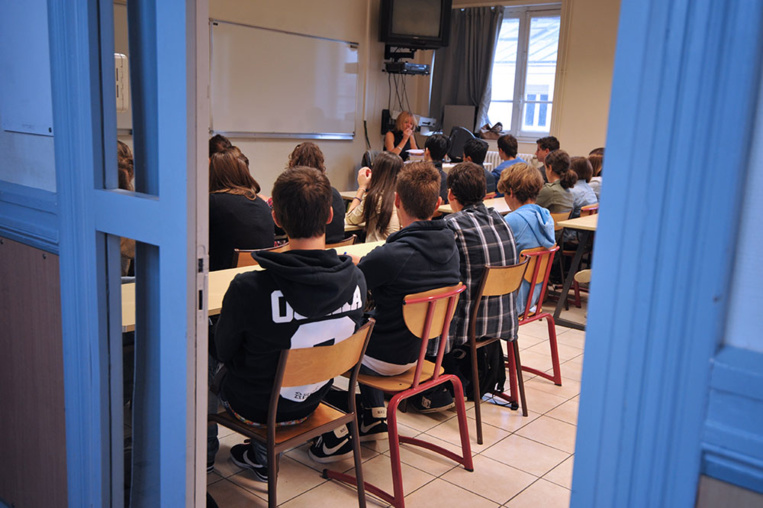 Violence à l'école: les profs critiquent des réponses inadaptées de l'Education nationale Violence à l'école: les profs critiquent des réponses inadaptées de l'Education nationale