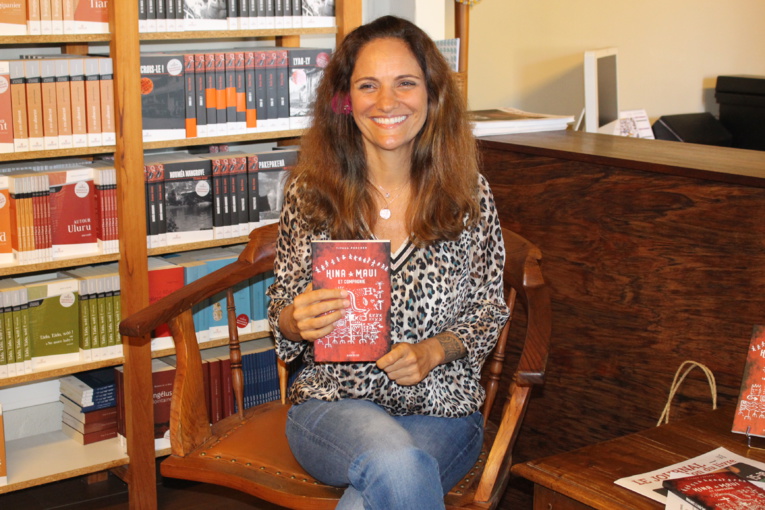 Titaua Porcher théâtralise la légende du cocotier Titaua Porcher théâtralise la légende du cocotier