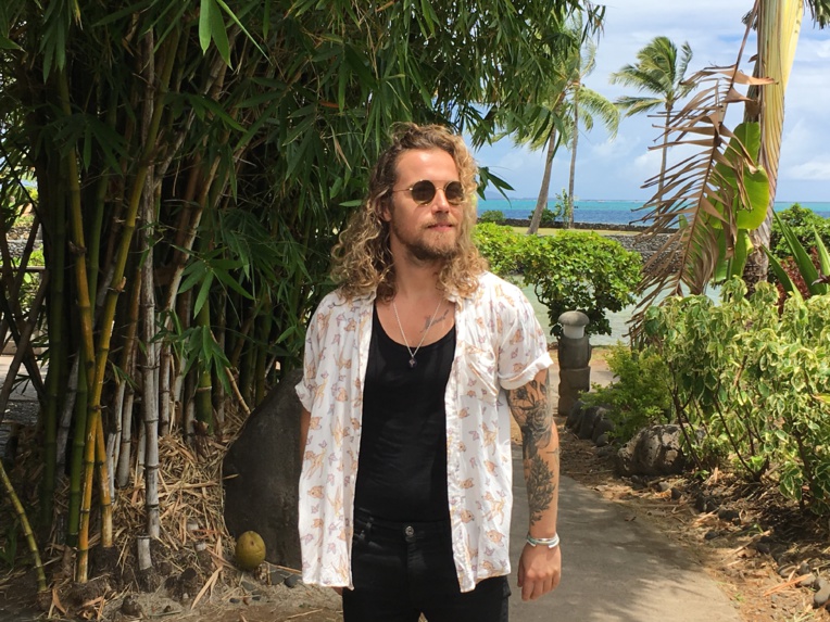 Julien Doré  "& tour" à To'ata mercredi soir