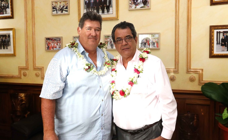 Réhabilitation de Pouvana'a : Edouard Fritch s’entretient avec Sandro Stephenson Réhabilitation de Pouvana'a : Edouard Fritch s’entretient avec Sandro Stephenson