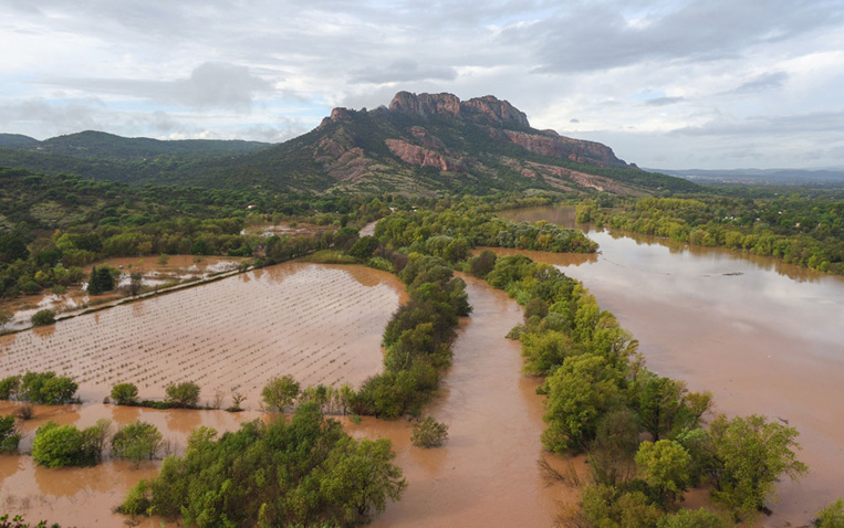 Intempéries: un mort dans le Var en vigilance orange pour les crues Intempéries: un mort dans le Var en vigilance orange pour les crues