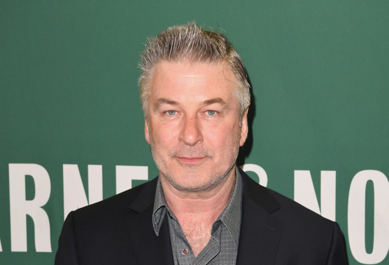Le comédien américain Alec Baldwin interpellé après avoir frappé un automobiliste Le comédien américain Alec Baldwin interpellé après avoir frappé un automobiliste