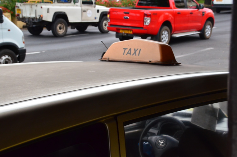 Les deux recours contre la loi sur les taxis rejetés
