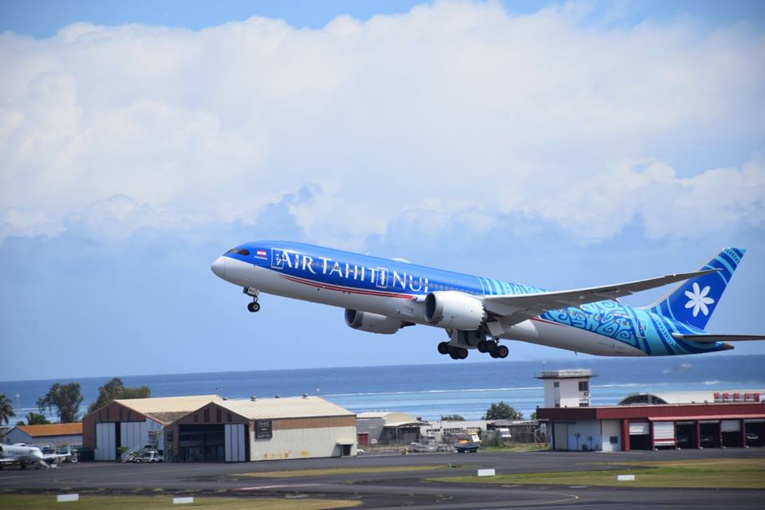 Premier vol commercial du Dreamliner d'Air Tahiti Nui