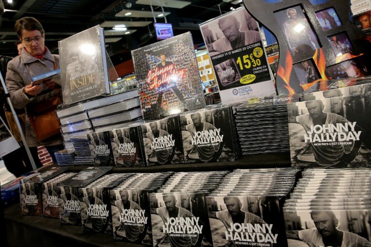 Disques de Johnny Hallyday: Laura Smet et David Hallyday réclament le gel de royalties Disques de Johnny Hallyday: Laura Smet et David Hallyday réclament le gel de royalties