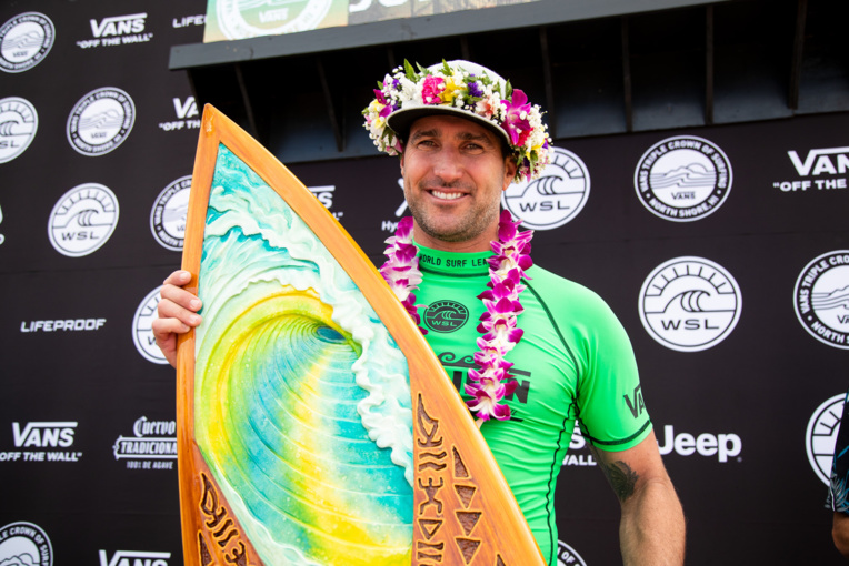 La victoire pour l'ancien champion du monde Joel Parkinson La victoire pour l'ancien champion du monde Joel Parkinson