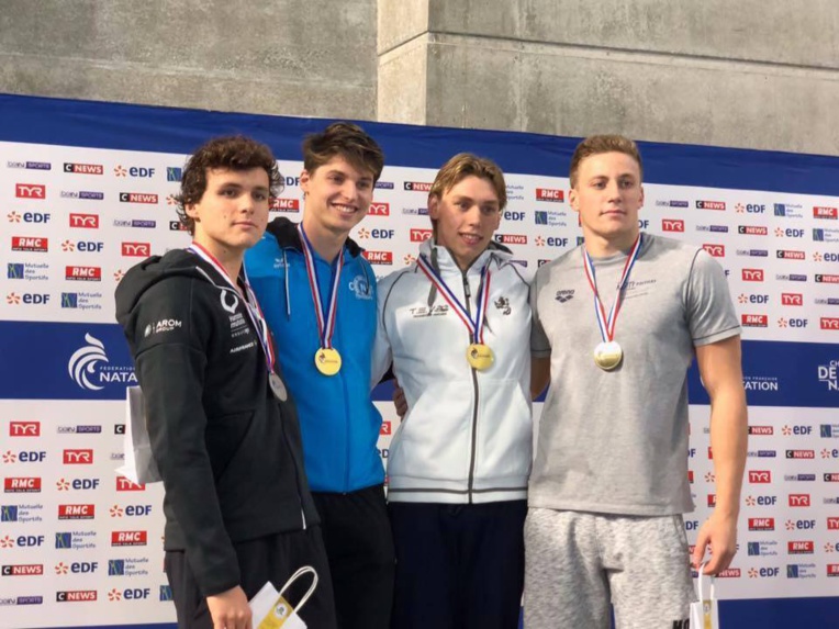 Nicolas Vermorel avec ses coéquipiers du Cercle des nageurs de Marseille Nicolas Vermorel avec ses coéquipiers du Cercle des nageurs de Marseille