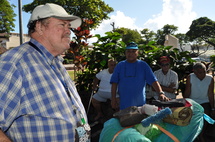 Une quinzaine de retraités en grève de la faim devant l’assemblée