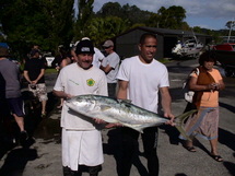 Zéphyrin TARAHU (à G) a sorti la plus grosse liche de la première journée (crédit photo RM)