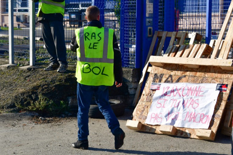 "Gilets jaunes": rassemblement en vue à Paris pour "l'acte 2" de la mobilisation "Gilets jaunes": rassemblement en vue à Paris pour "l'acte 2" de la mobilisation