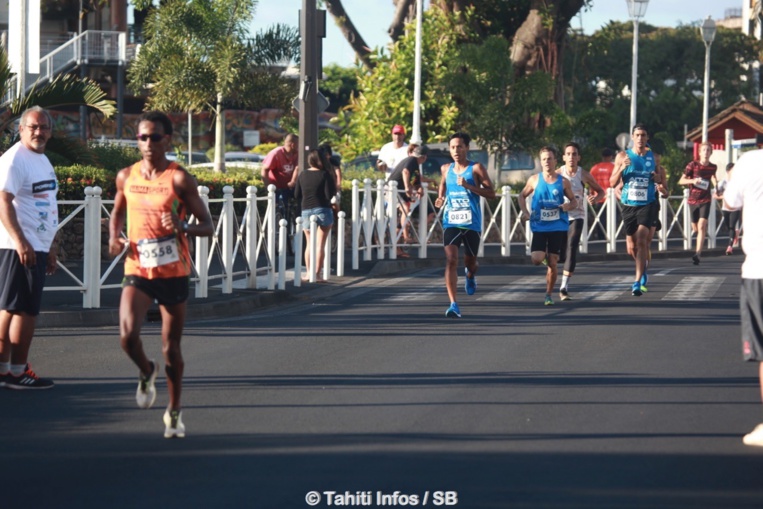 Samuel Aragaw a rapidement pris la tête de la course Samuel Aragaw a rapidement pris la tête de la course