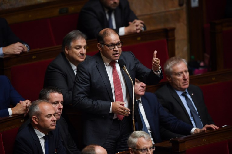 La Réunion est "à bout de souffle", les "gilets jaunes" doivent "s'arrêter" La Réunion est "à bout de souffle", les "gilets jaunes" doivent "s'arrêter"
