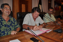 Les syndicats de patrons et de salariés lancent un ultimatum historique aux politiques