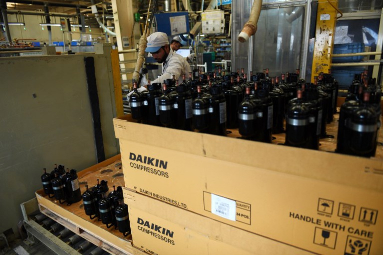 Froid dedans, plus chaud dehors: l'Inde dans le cercle vicieux des climatiseurs Froid dedans, plus chaud dehors: l'Inde dans le cercle vicieux des climatiseurs