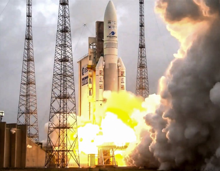 Mission réussie pour la dernière Ariane 5 de l'année