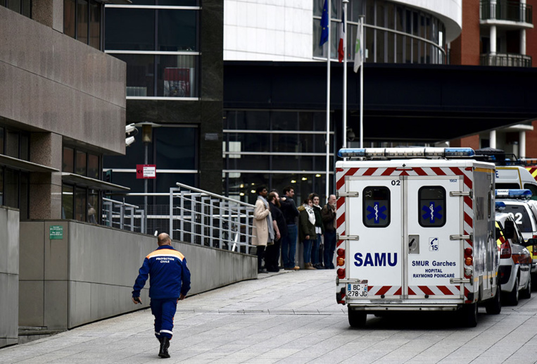Emoi après le meurtre d'un professeur devant une université des Hauts-de-Seine Emoi après le meurtre d'un professeur devant une université des Hauts-de-Seine